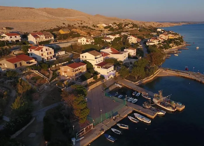 Demi Διαμέρισμα